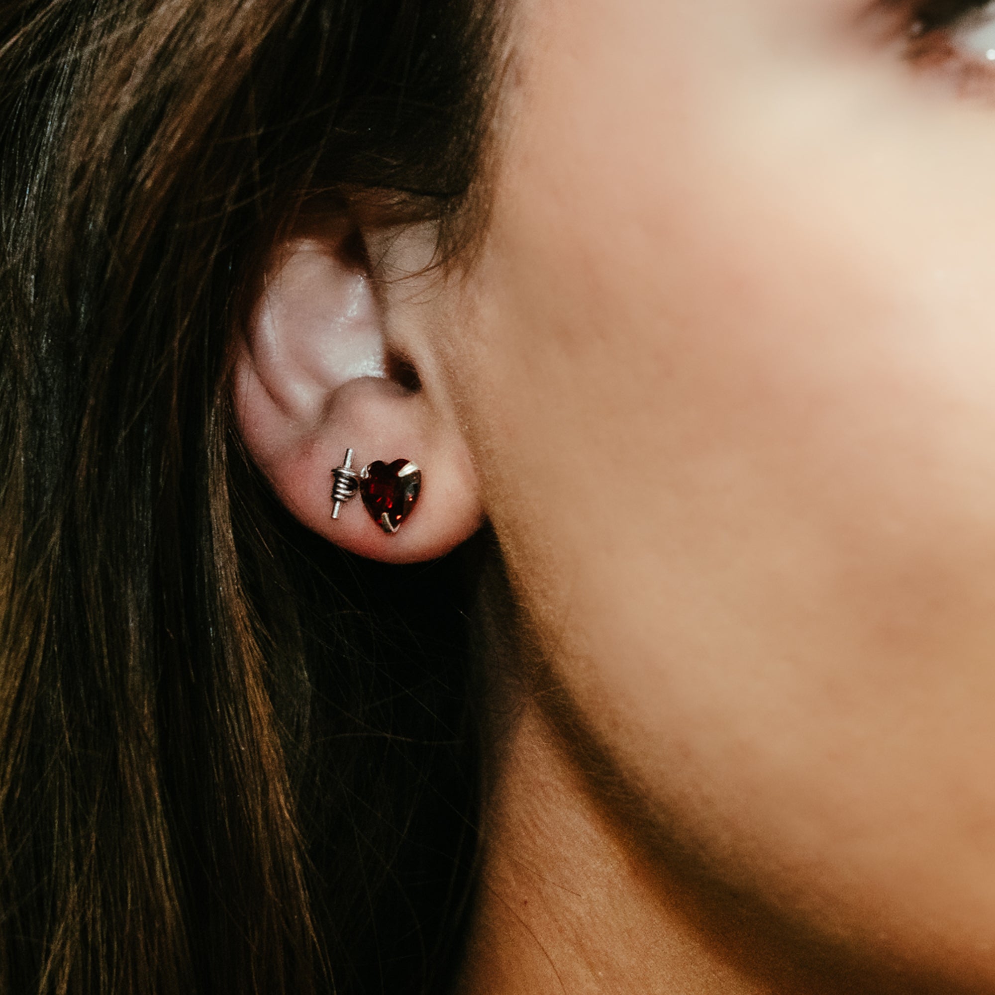 db DEADBEAT 925 Silver Blood Red CZ Heart Ear Stud & Oxidised Barbed Wire Ear Stud Gift Pack