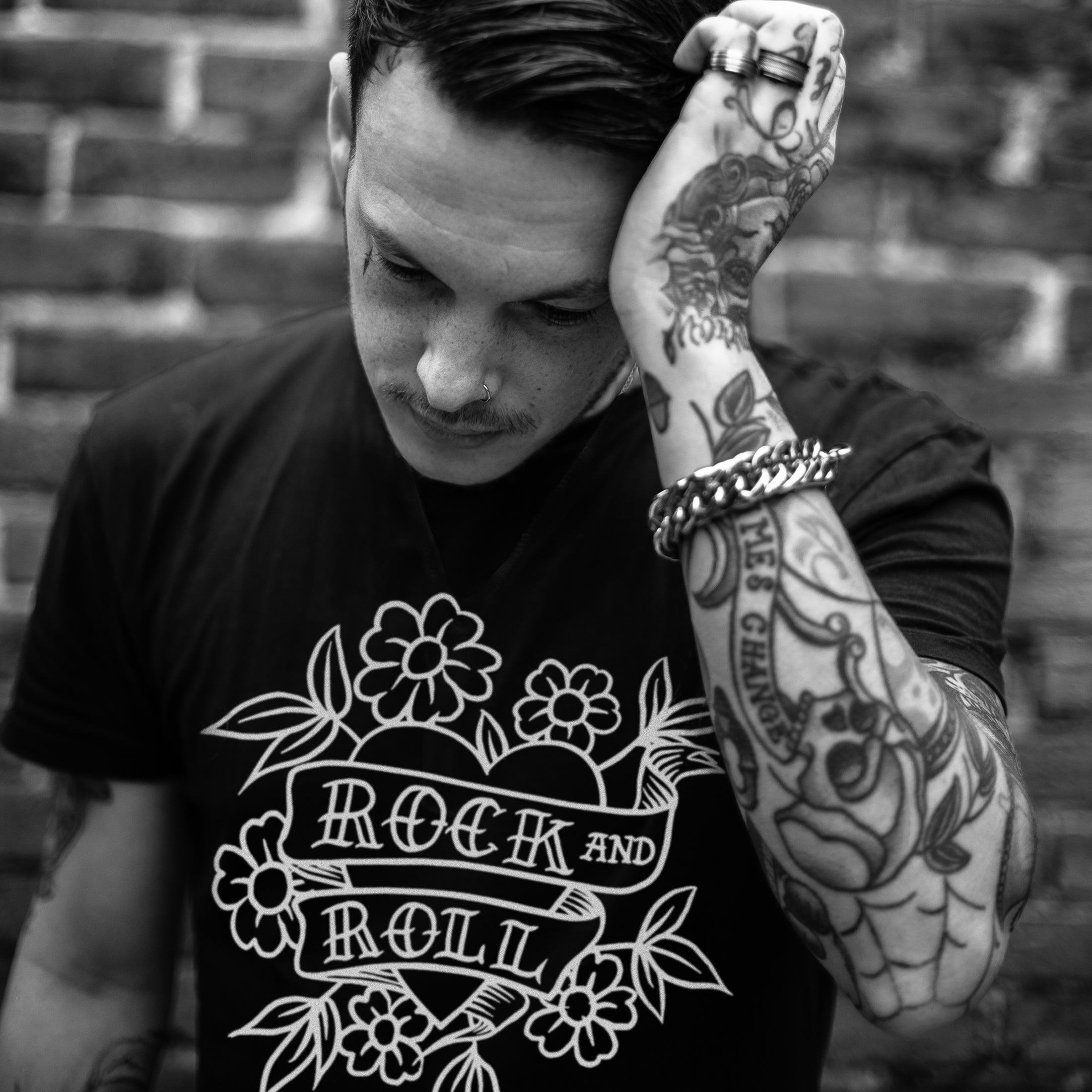 db DEADBEAT Rock and Roll Motif Screen Print Eco-Friendly Unisex Black T-Shirt for Men, Women and Teens