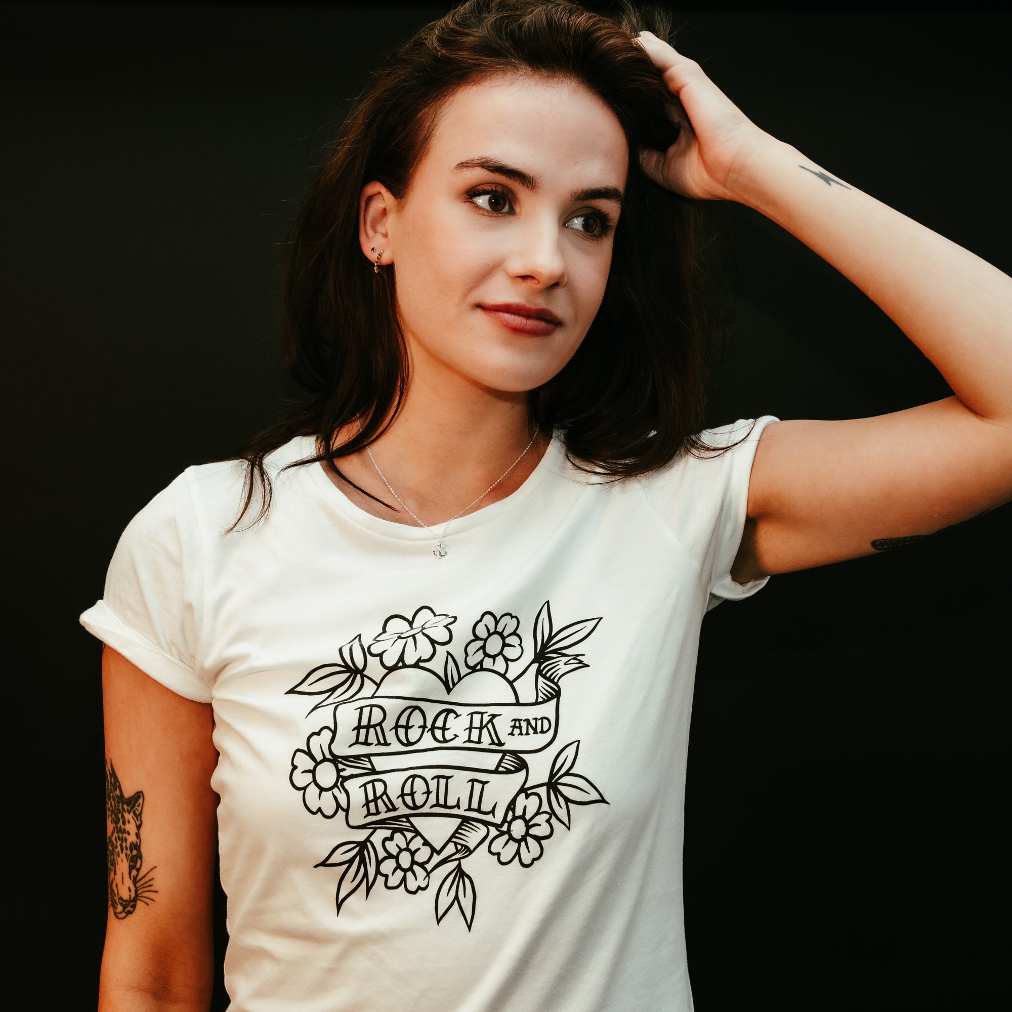 db DEADBEAT Rock and Roll Motif Screen Print Eco-Friendly Skinny Fit White T-Shirt for Women and Teen's
