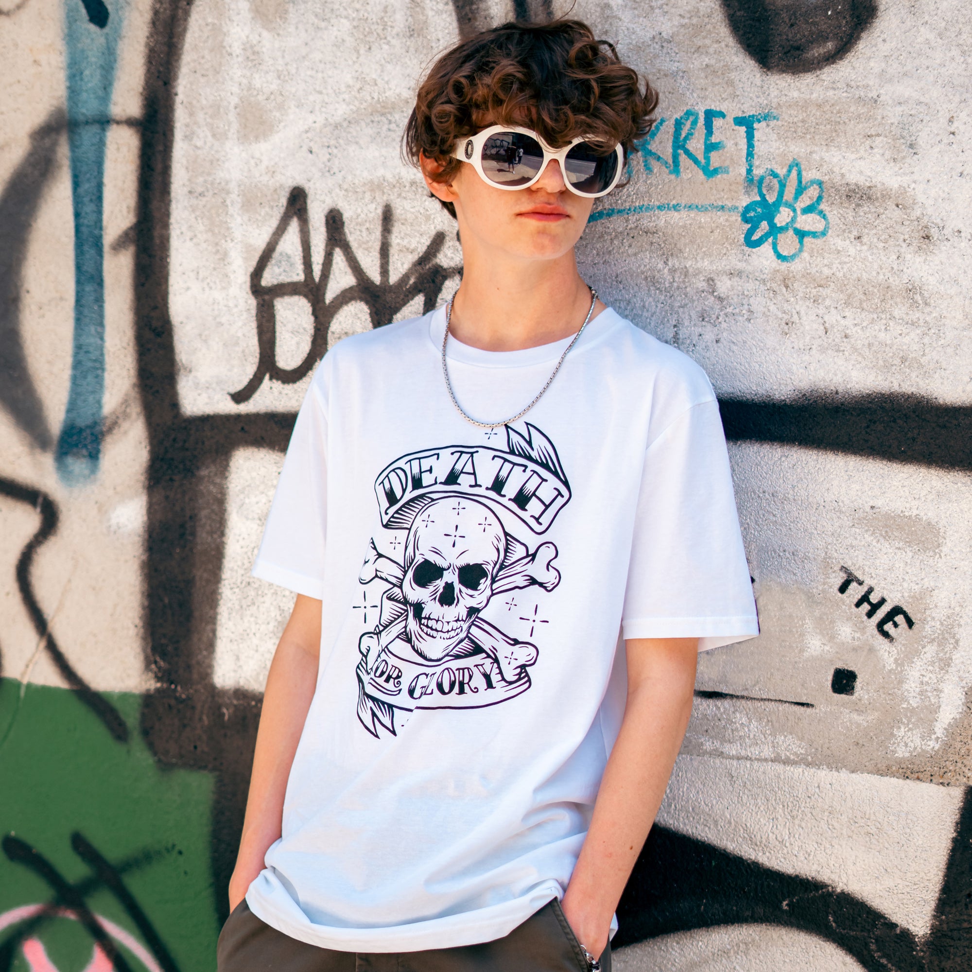 db DEADBEAT Death or Glory Skull Motif Screen Printed Eco-Friendly Unisex White T-Shirt for Men, Women and Teens